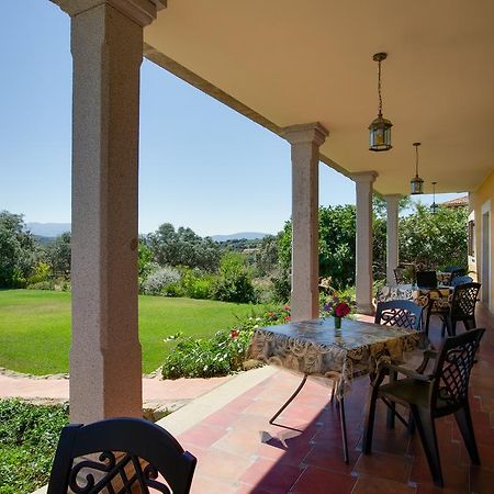 Apartamentos El Jardin Del Poeta Гихо-де-Гранадилья Номер фото