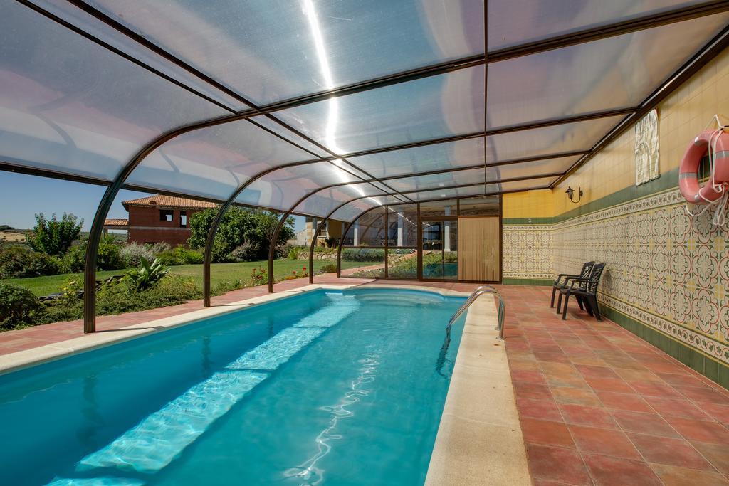 Apartamentos El Jardin Del Poeta Гихо-де-Гранадилья Номер фото