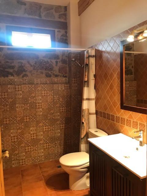 Apartamentos El Jardin Del Poeta Гихо-де-Гранадилья Номер фото