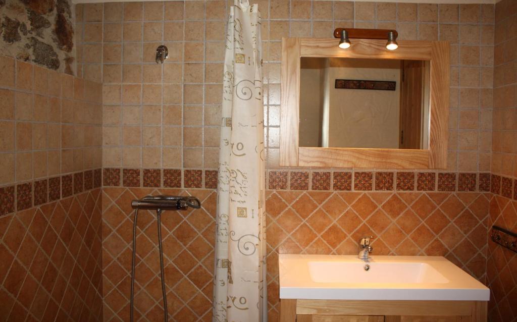 Apartamentos El Jardin Del Poeta Гихо-де-Гранадилья Номер фото