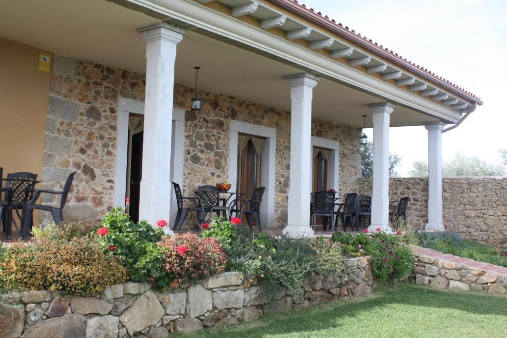 Apartamentos El Jardin Del Poeta Гихо-де-Гранадилья Номер фото